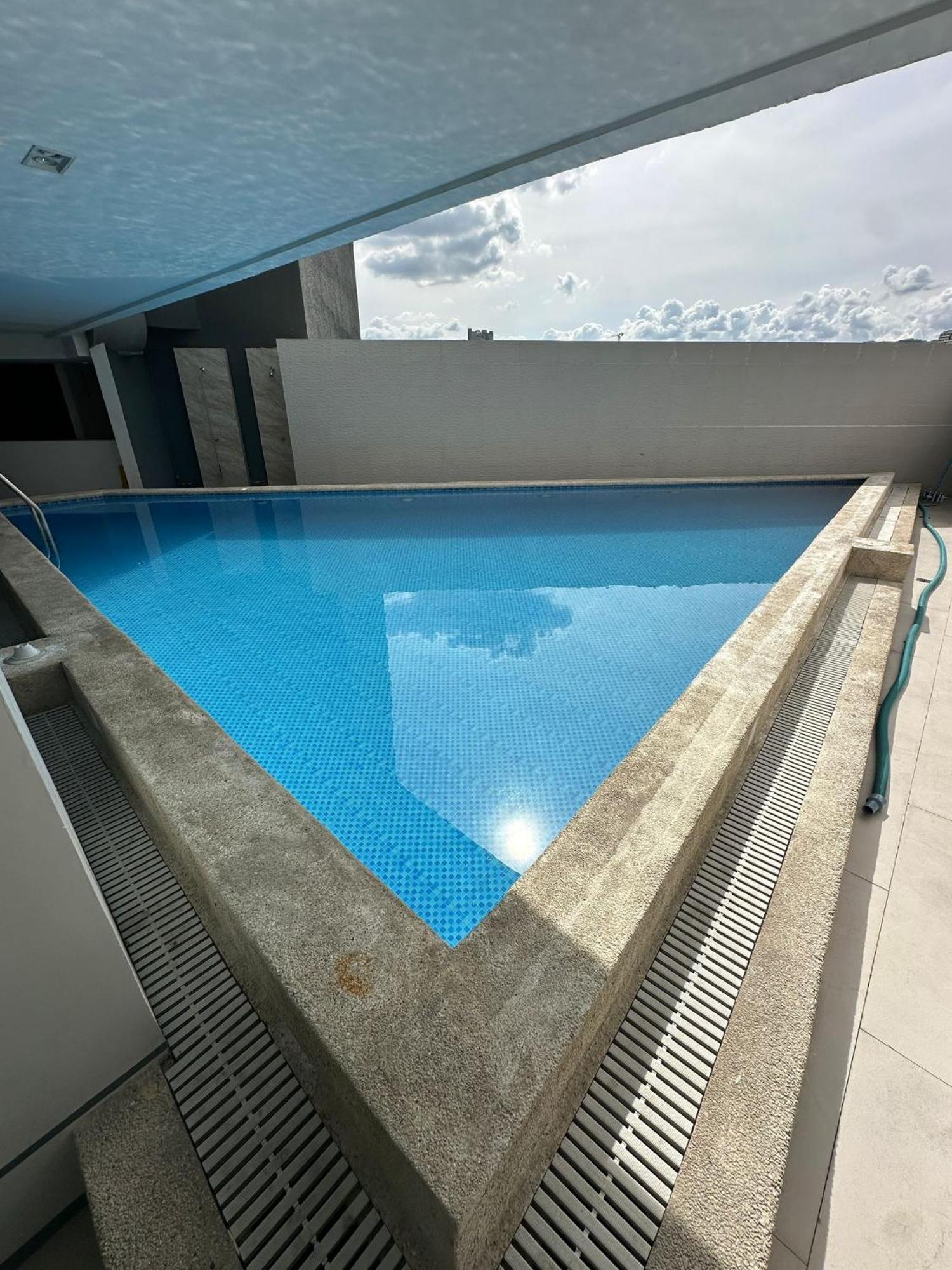 Modern & Comfy Studio - Steps From Ayala Mall, Cebu City Exterior photo