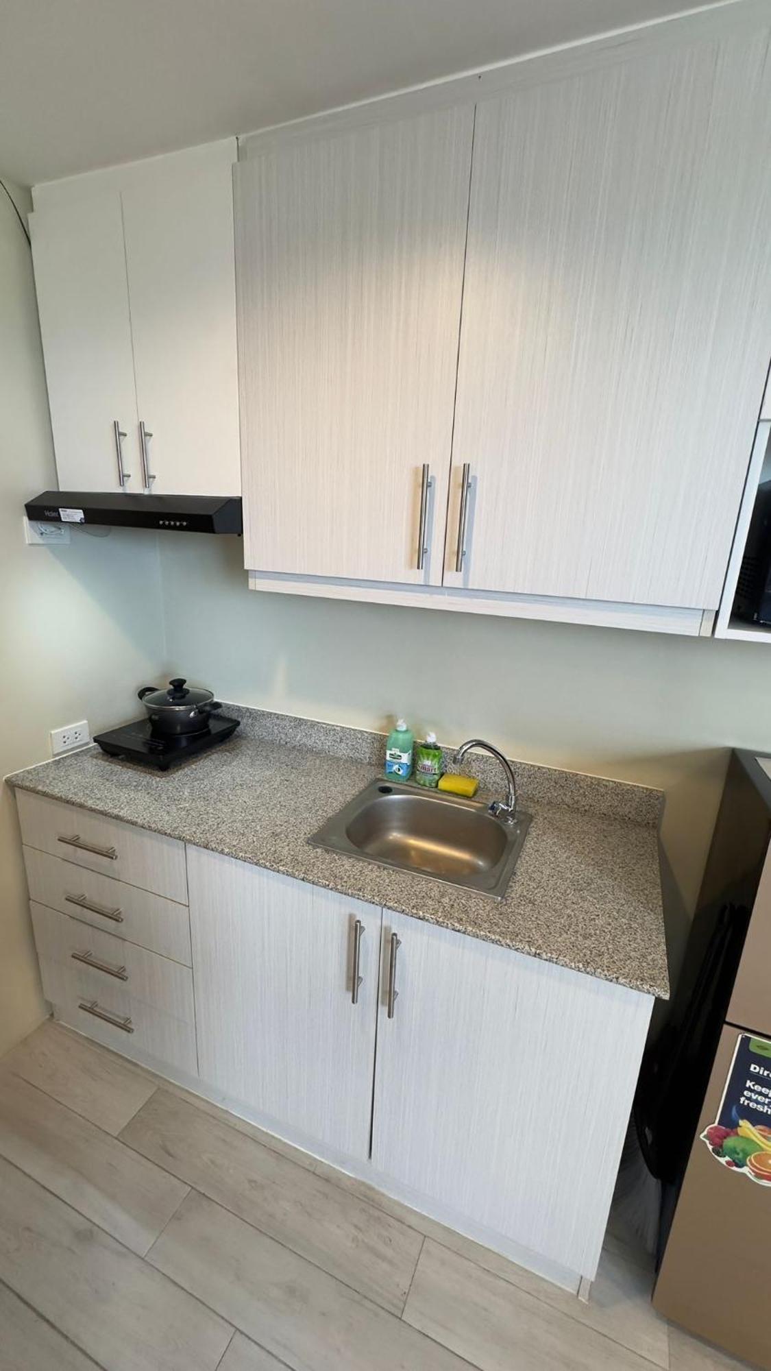 Modern & Comfy Studio - Steps From Ayala Mall, Cebu City Exterior photo